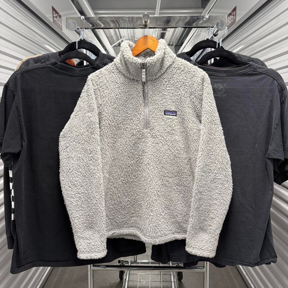Vintage 2000's Streetwear Essential Patagonia Fleece Sweater